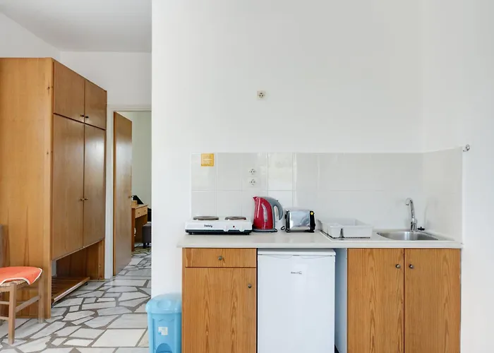 Ilios And Irene 7 Bed & Breakfast